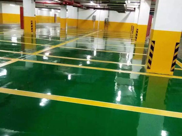 重庆
施工选用环保高性能地坪材料